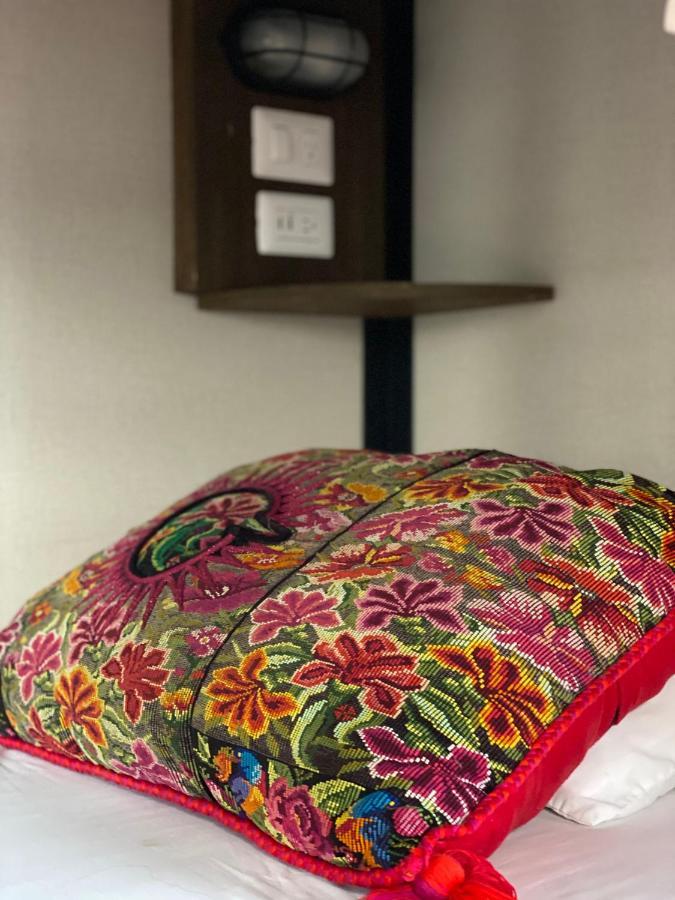 Barbara'S Boutique Hostel Антигуа-Гватемала Экстерьер фото