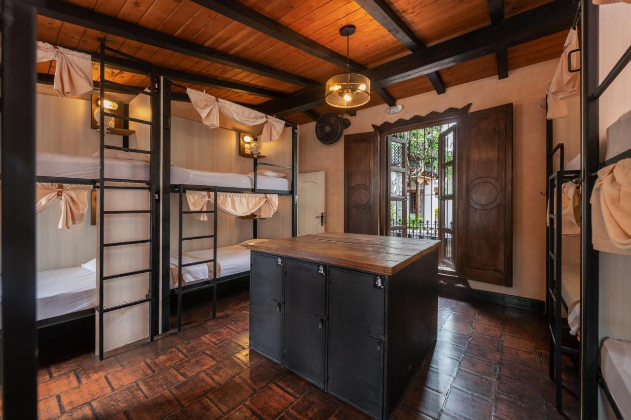 Barbara'S Boutique Hostel Антигуа-Гватемала Экстерьер фото